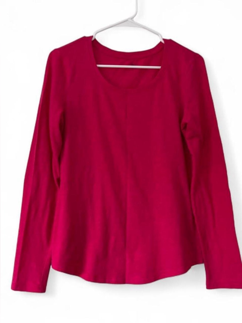 Women’s Medium GAP Long Sleeve Dark Pink Lightweight Casual T-Shirt